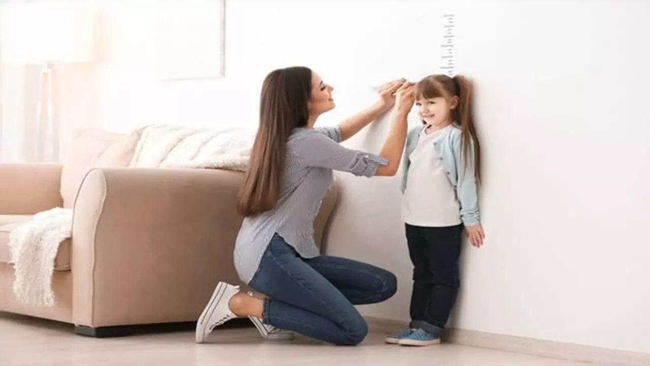 Child’s Height and Weight Gain: పిల్లల ఎత్తు, బరువు పెరుగుదలపై టెన్షన్ పడుతున్నారా? Child’s Height and Weight Gain: పిల్లల ఎత్తు, బరువు పెరుగుదలపై టెన్షన్ పడుతున్నారా?