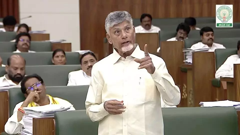 CM Chandrababu: అసెంబ్లీకి రాకుండా బయట మాట్లాడే జగన్కు విలువ లేదు.. గ్రూప్-1 అతిపెద్ద కుంభకోణం: సీఎం చంద్రబాబు CM Chandrababu: అసెంబ్లీకి రాకుండా బయట మాట్లాడే జగన్కు విలువ లేదు.. గ్రూప్-1 అతిపెద్ద కుంభకోణం: సీఎం చంద్రబాబు