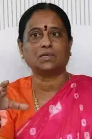 Minister Konda Surekha: కమిటీకి వివరణ ఇచ్చా.. సీఎం రేవంత్ వచ్చాకే మాట్లాడతా: మంత్రి కొండా సురేఖ Minister Konda Surekha: కమిటీకి వివరణ ఇచ్చా.. సీఎం రేవంత్ వచ్చాకే మాట్లాడతా: మంత్రి కొండా సురేఖ