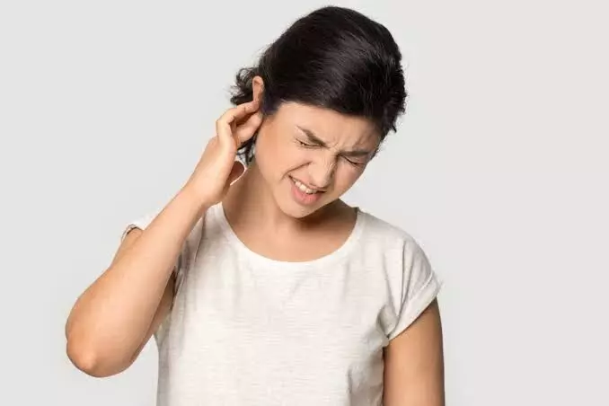 Ear Infection Risk Rises During Monsoon: వర్షాకాలంలో చెవి ఇన్ఫెక్షన్ల ముప్పు: నిర్లక్ష్యం చేస్తే వినికిడికే ప్రమాదం.. Ear Infection Risk Rises During Monsoon: వర్షాకాలంలో చెవి ఇన్ఫెక్షన్ల ముప్పు: నిర్లక్ష్యం చేస్తే వినికిడికే ప్రమాదం..
