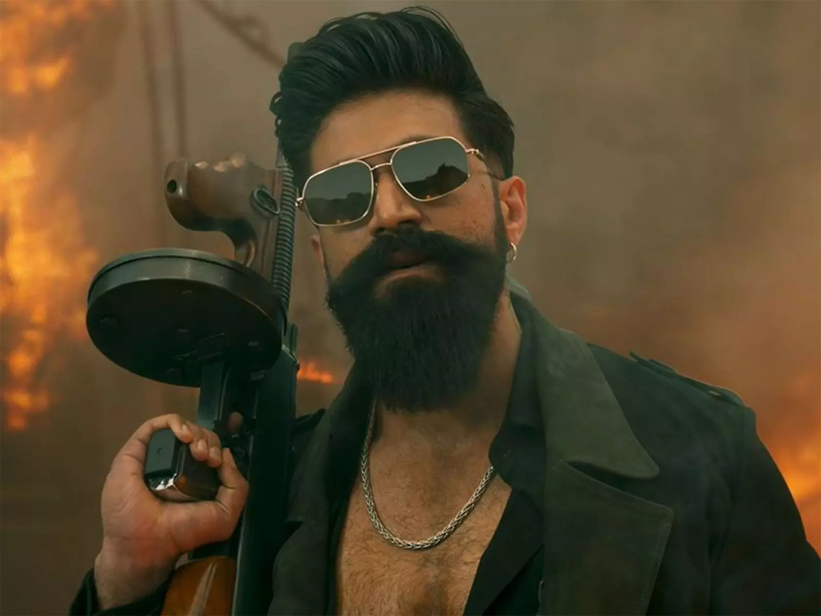 ‘Toxic’: టాక్సిక్ సెన్సార్ కంప్లీట్.. ఒక్క కట్ లేకుండా A సర్టిఫికెట్.. రన్టైమ్ ఎంతంటే? ‘Toxic’: టాక్సిక్ సెన్సార్ కంప్లీట్.. ఒక్క కట్ లేకుండా A సర్టిఫికెట్.. రన్టైమ్ ఎంతంటే?