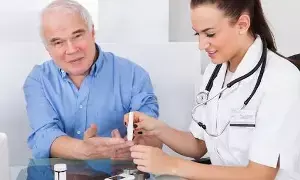 Diabetes Patients: షుగర్ పేషెంట్లు జర భద్రం.. లైట్ తీసుకుంటే పాదాలకే ప్రమాదం..
