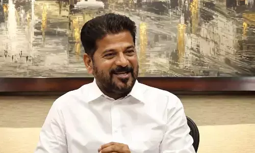 Revanth Reddy’s US Visit:: అమెరికా పర్యటనపై రేవంత్కు షాక్.. అనుమతి ఇవ్వలేదన్న కేంద్రం Revanth Reddy’s US Visit:: అమెరికా పర్యటనపై రేవంత్కు షాక్.. అనుమతి ఇవ్వలేదన్న కేంద్రం