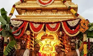 Goddess Padmavathi: స్వర్ణరథంపై ఊరేగుతూ భక్తులను కటాక్షించిన శ్రీ పద్మావతి అమ్మవారు Goddess Padmavathi: స్వర్ణరథంపై ఊరేగుతూ భక్తులను కటాక్షించిన శ్రీ పద్మావతి అమ్మవారు