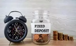 Fixed Deposit: సీనియర్ సిటిజన్లకు గోల్డెన్ ఛాన్స్.. ఎఫ్‌డీలపై భారీ వడ్డీ ఇస్తున్న బ్యాంకులు ఇవే