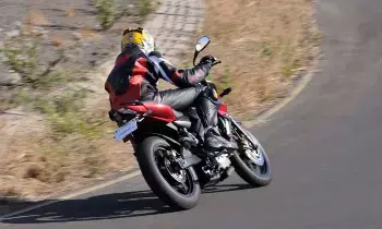 Bajaj: టూవీలర్ లవర్స్‌కు బంపర్ న్యూస్.. దీపావళికి మార్కెట్‌లోకి బజాజ్ మొదటి అడ్వెంచర్ బైక్