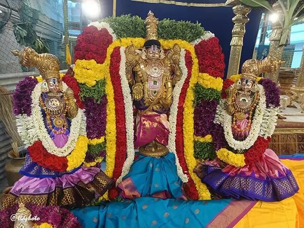 Sri Lakshmi Venkateswara Swamy Temple: శ్రీ లక్ష్మీ వేంకటేశ్వరస్వామివారి ఆలయంలో వైభవంగా జీర్ణోద్ధారణ Sri Lakshmi Venkateswara Swamy Temple: శ్రీ లక్ష్మీ వేంకటేశ్వరస్వామివారి ఆలయంలో వైభవంగా జీర్ణోద్ధారణ