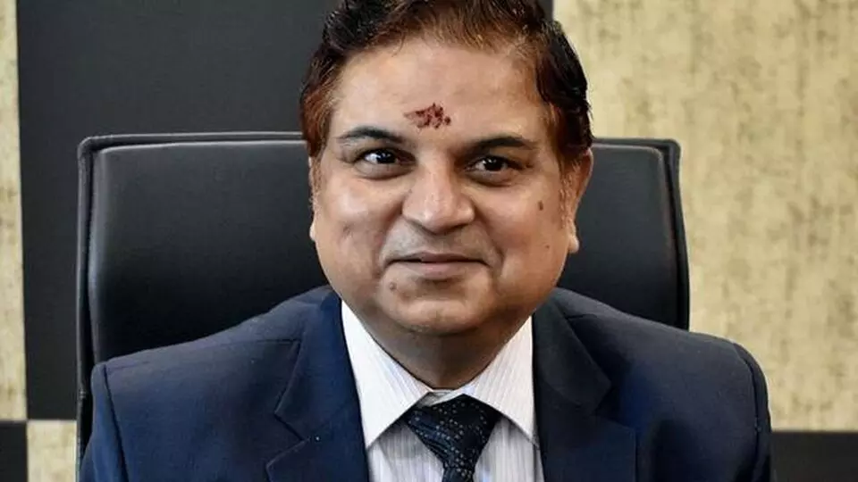SEC Chief Anil Chandra Punetha: స్థానిక ఎన్నికల షెడ్యూల్పై ఫేక్ ప్రచారం.. నమ్మొద్దు, షేర్ చేయొద్దు: ఏపీ ఎస్ఈసీ అనిల్ చంద్ర పునేఠా SEC Chief Anil Chandra Punetha: స్థానిక ఎన్నికల షెడ్యూల్పై ఫేక్ ప్రచారం.. నమ్మొద్దు, షేర్ చేయొద్దు: ఏపీ ఎస్ఈసీ అనిల్ చంద్ర పునేఠా