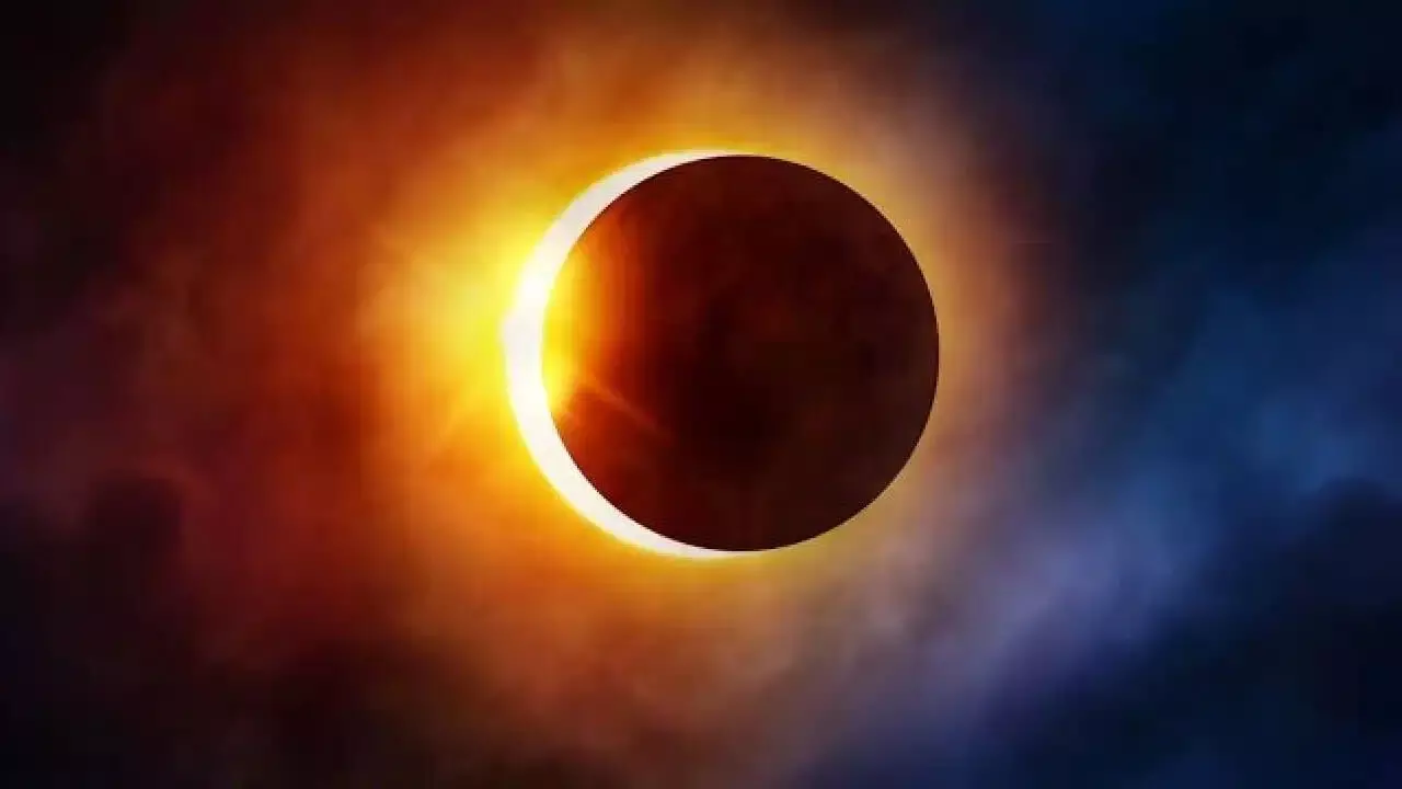August 28 Lunar Eclipse: ఆగస్టు 28న చంద్రగ్రహణం.. ఈ 3 రాశుల వారికి గడ్డుకాలం.. జాగ్రత్తగా ఉండాల్సిందే.. August 28 Lunar Eclipse: ఆగస్టు 28న చంద్రగ్రహణం.. ఈ 3 రాశుల వారికి గడ్డుకాలం.. జాగ్రత్తగా ఉండాల్సిందే..