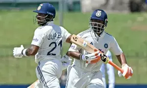 IND vs SL 2nd Test: కొలంబోలో ఆగిన ఆట.. సెంచరీ అంచున ధ్రువ్ జురెల్! IND vs SL 2nd Test: కొలంబోలో ఆగిన ఆట.. సెంచరీ అంచున ధ్రువ్ జురెల్!