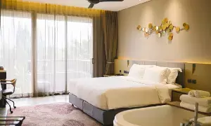 Bedroom Vastu Secrets: పడకగది వాస్తు రహస్యాలు: ఈ చిన్న మార్పులతో మీ ఇంట్లోకి పాజిటివ్ ఎనర్జీ! Bedroom Vastu Secrets: పడకగది వాస్తు రహస్యాలు: ఈ చిన్న మార్పులతో మీ ఇంట్లోకి పాజిటివ్ ఎనర్జీ!