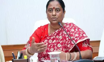 Konda Surekha: కొండా సురేఖపై చర్యలకు రంగం సిద్ధం.. అధిష్ఠానానికి నివేదిక సమర్పణ Konda Surekha: కొండా సురేఖపై చర్యలకు రంగం సిద్ధం.. అధిష్ఠానానికి నివేదిక సమర్పణ