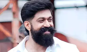 Rocking Star Yash: విజయ్ అంకితభావం నాకు స్ఫూర్తి.. టాక్సిక్ ఈవెంట్‌లో రాకింగ్ స్టార్ యశ్ ప్రశంసల జల్లు..