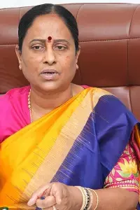 Konda Surekha: కొండా సురేఖపై వేటు సిద్ధం.. ఎమ్మెల్యే పదవికి రాజీనామా చేస్తారా? Konda Surekha: కొండా సురేఖపై వేటు సిద్ధం.. ఎమ్మెల్యే పదవికి రాజీనామా చేస్తారా?