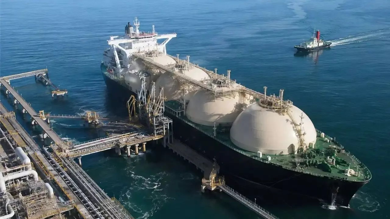 Oil Imports: గల్ఫ్ దేశాలకు చెక్.. రష్యా నుంచి ఆయిల్..అమెరికా నుంచి గ్యాస్ కొనుగోలు చేస్తున్న భారత్ Oil Imports: గల్ఫ్ దేశాలకు చెక్.. రష్యా నుంచి ఆయిల్..అమెరికా నుంచి గ్యాస్ కొనుగోలు చేస్తున్న భారత్