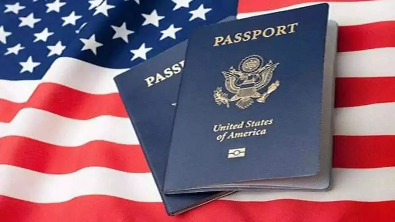 H1B Visa: ట్రంప్ కొత్త H-1B రూల్.. అమెరికాలో చదివి ఉద్యోగం సాధించడం ఇక అంత ఈజీ కాదు H1B Visa: ట్రంప్ కొత్త H-1B రూల్.. అమెరికాలో చదివి ఉద్యోగం సాధించడం ఇక అంత ఈజీ కాదు
