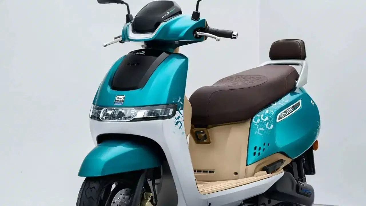 TVS iQube: 145 కిలోమీటర్ల రేంజ్, టైప్-సి ఛార్జింగ్.. టీవీఎస్ నుంచి సరికొత్త ప్రీమియం ఎలక్ట్రిక్ స్కూటర్ TVS iQube: 145 కిలోమీటర్ల రేంజ్, టైప్-సి ఛార్జింగ్.. టీవీఎస్ నుంచి సరికొత్త ప్రీమియం ఎలక్ట్రిక్ స్కూటర్