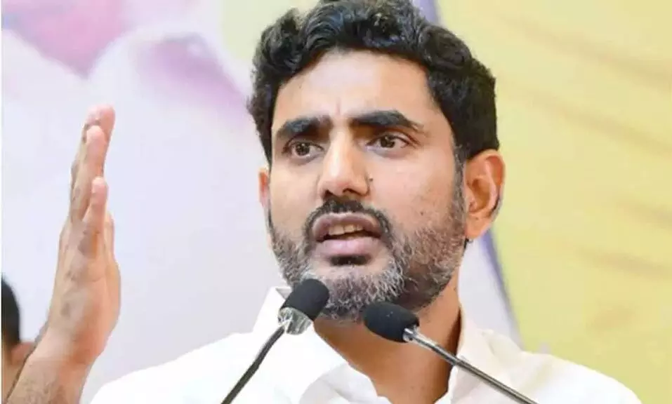 Nara Lokesh: మంగళగిరిలో భారీ రైతుబజార్ ప్రాజెక్ట్ ప్రారంభం.. నేపాల్లో చిక్కుకున్న యాత్రికుల రక్షణపై లోకేశ్ ఫోకస్ Nara Lokesh: మంగళగిరిలో భారీ రైతుబజార్ ప్రాజెక్ట్ ప్రారంభం.. నేపాల్లో చిక్కుకున్న యాత్రికుల రక్షణపై లోకేశ్ ఫోకస్