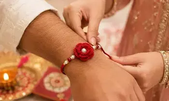 Raksha Bandhan 2026:  రాఖీ కట్టేటప్పుడు తప్పక పాటించాల్సిన నియమాలు, పద్ధతులు ఇవే..