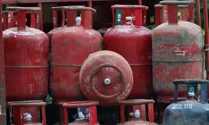 LPG Cylinder: మరో 3 రోజులే టైమ్.. గ్యాస్ సిలిండర్ ఇ-కేవైసీ చేయకపోతే సబ్సిడీ బంద్.. కొత్త రూల్స్ ఇవే