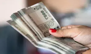 Investment Tips: రోజుకు రూ.100 పొదుపు చేస్తున్నారా? ఆర్డీ, ఎస్ఐపీ, పిపిఎఫ్లలో దేనిలో పెడితే ఎక్కువ లాభం? Investment Tips: రోజుకు రూ.100 పొదుపు చేస్తున్నారా? ఆర్డీ, ఎస్ఐపీ, పిపిఎఫ్లలో దేనిలో పెడితే ఎక్కువ లాభం?