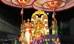 `తిరుమలలో ఘనంగా మాదిరి బ్రహ్మోత్సవ గరుడసేవ `తిరుమలలో ఘనంగా మాదిరి బ్రహ్మోత్సవ గరుడసేవ