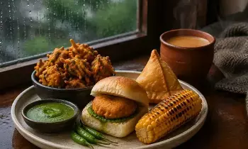 Lose Weight During the Monsoon: వర్షాకాలంలో ఇష్టమైనవి తింటూనే బరువు తగ్గాలా? ఈ స్మార్ట్ ఫుడ్స్ ట్రై చేయండి!