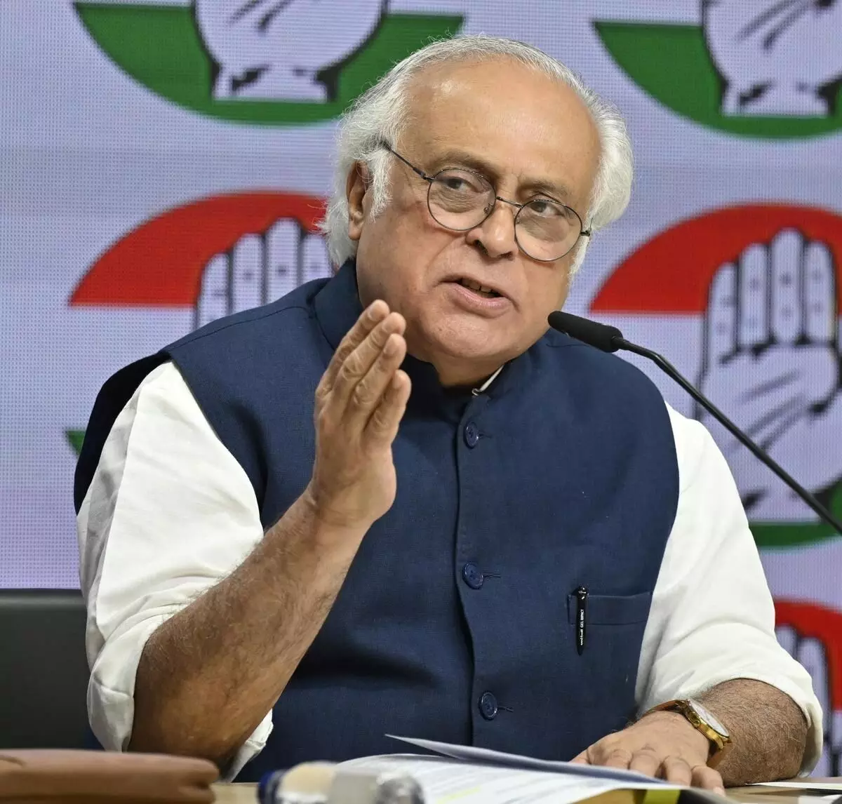 Congress: ఉపాధి హామీపై మోదీ సర్కార్ కుట్ర.. ఎంఎన్ఆర్ఈజీఏను నిర్వీర్యం చేసిందన్న కాంగ్రెస్ Congress: ఉపాధి హామీపై మోదీ సర్కార్ కుట్ర.. ఎంఎన్ఆర్ఈజీఏను నిర్వీర్యం చేసిందన్న కాంగ్రెస్