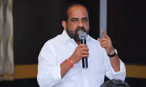 Minister Satyakumar: మంత్రి సత్యకుమార్కు బీజేపీ అధిష్ఠానం కీలక బాధ్యతలు.. దక్షిణాది రాష్ట్రాలకు ఇన్ఛార్జ్గా నియామకం Minister Satyakumar: మంత్రి సత్యకుమార్కు బీజేపీ అధిష్ఠానం కీలక బాధ్యతలు.. దక్షిణాది రాష్ట్రాలకు ఇన్ఛార్జ్గా నియామకం