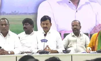 Minister Ponguleti: కేటీఆర్ హద్దు దాటితే ప్రజాగ్రహం తప్పదు: మంత్రి పొంగులేటి హెచ్చరిక