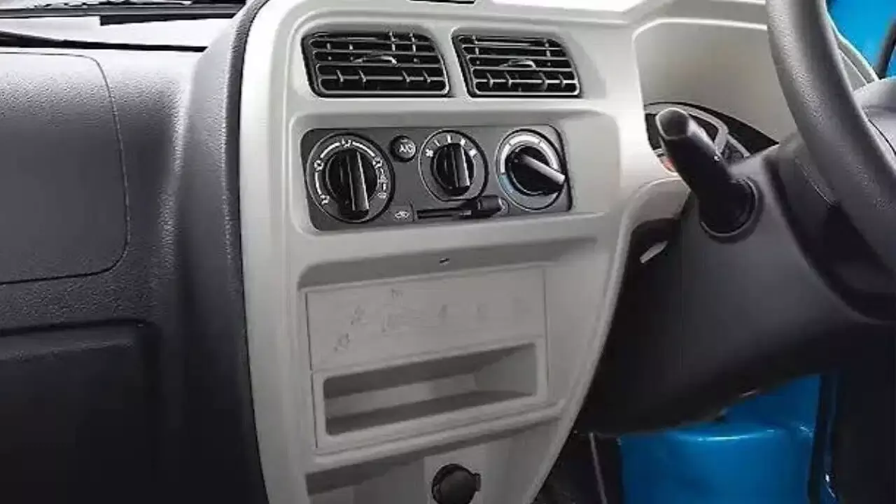 Maruti Eeco: రూ.5.21 లక్షల కారు సరికొత్త రికార్డు.. 15 లక్షల మైలురాయి దాటిన మారుతి వ్యాన్ Maruti Eeco: రూ.5.21 లక్షల కారు సరికొత్త రికార్డు.. 15 లక్షల మైలురాయి దాటిన మారుతి వ్యాన్