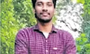 AP Liquor Scam: మద్యం కుంభకోణం కీలక నిందితుడికి 15 రోజుల గడువు.. లొంగిపోండి: ఏసీబీ కోర్టు AP Liquor Scam: మద్యం కుంభకోణం కీలక నిందితుడికి 15 రోజుల గడువు.. లొంగిపోండి: ఏసీబీ కోర్టు