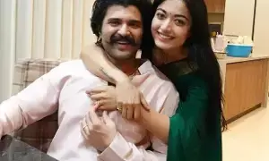 Rashmika: గాయం వల్ల దక్కిన బోనస్ టైమ్.. విజయ్తో ఇంట్లో గడిపిన క్షణాలను పంచుకున్న రష్మిక.. Rashmika: గాయం వల్ల దక్కిన బోనస్ టైమ్.. విజయ్తో ఇంట్లో గడిపిన క్షణాలను పంచుకున్న రష్మిక..