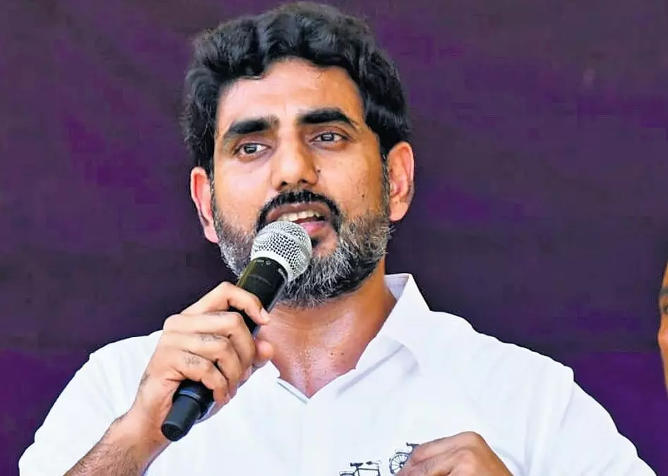 AP Minister Nara Lokesh: కేరళలో అమృతపురి ఆశ్రమం సందర్శించి మాతా అమృతానందమయి ఆశీస్సులు పొందిన ఏపీ మంత్రి నారా లోకేశ్ AP Minister Nara Lokesh: కేరళలో అమృతపురి ఆశ్రమం సందర్శించి మాతా అమృతానందమయి ఆశీస్సులు పొందిన ఏపీ మంత్రి నారా లోకేశ్