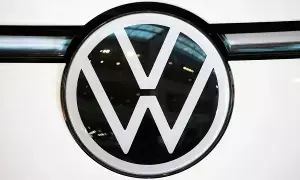 Volkswagen: ఆటోరంగంలో భారీ కుదుపు.. ఏకంగా లక్ష మంది ఉద్యోగుల తొలగింపునకు ఫోక్స్‌వ్యాగన్