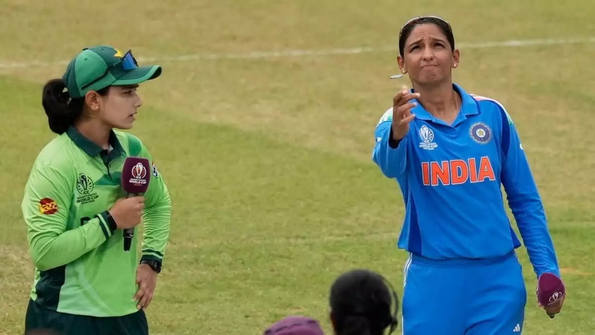 India-Pakistan Clash: పాక్తో హైఓల్టేజ్ మ్యాచ్కు వేళాయే.. ఫేవరెట్గా బరిలోకి భారత మహిళల జట్టు! India-Pakistan Clash: పాక్తో హైఓల్టేజ్ మ్యాచ్కు వేళాయే.. ఫేవరెట్గా బరిలోకి భారత మహిళల జట్టు!