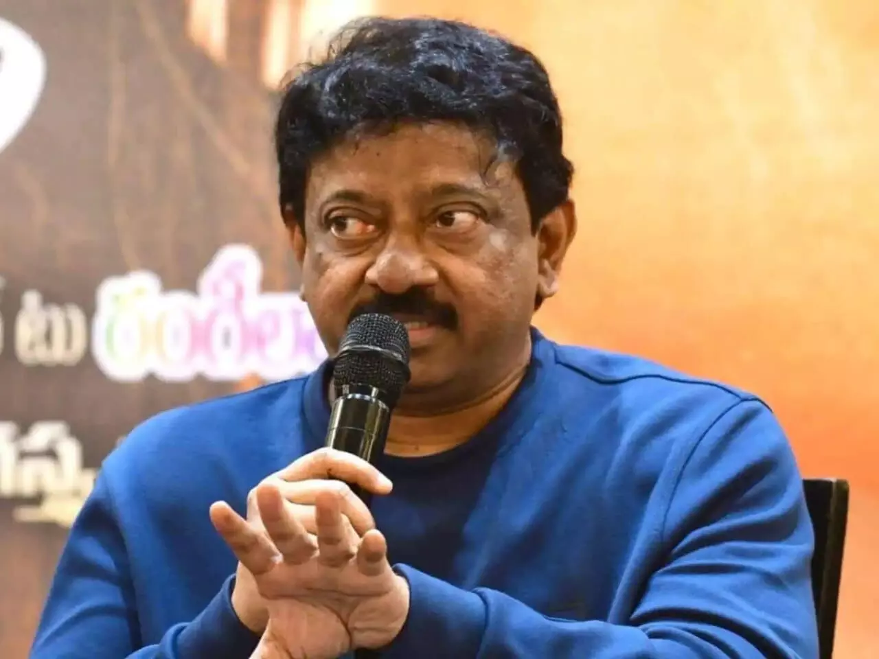 RGV: నేను టీచర్స్ డే శుభాకాంక్షలు చెప్పను.. విద్యా విధానంపై ఆర్జీవీ సంచలన వ్యాఖ్యలు.. RGV: నేను టీచర్స్ డే శుభాకాంక్షలు చెప్పను.. విద్యా విధానంపై ఆర్జీవీ సంచలన వ్యాఖ్యలు..