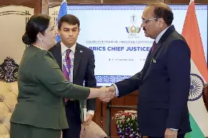 CJI Surya Kant: బ్రిక్స్ ప్రధాన న్యాయమూర్తుల వేదికపై సీజేఐ సూర్యకాంత్ కీలక వ్యాఖ్యలు.. ద్వైపాక్షిక న్యాయ సహకారం బలోపేతానికి పిలుపు CJI Surya Kant: బ్రిక్స్ ప్రధాన న్యాయమూర్తుల వేదికపై సీజేఐ సూర్యకాంత్ కీలక వ్యాఖ్యలు.. ద్వైపాక్షిక న్యాయ సహకారం బలోపేతానికి పిలుపు