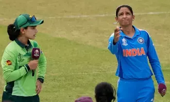 India-Pakistan Clash: పాక్తో హైఓల్టేజ్ మ్యాచ్కు వేళాయే.. ఫేవరెట్గా బరిలోకి భారత మహిళల జట్టు! India-Pakistan Clash: పాక్తో హైఓల్టేజ్ మ్యాచ్కు వేళాయే.. ఫేవరెట్గా బరిలోకి భారత మహిళల జట్టు!