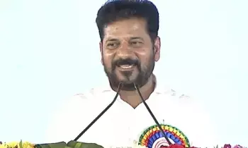CM Revanth Reddy: విద్యాశాఖలో మార్పులు.. ఉపాధ్యాయులకు హామీ: కొడంగల్లో సీఎం రేవంత్రెడ్డి CM Revanth Reddy: విద్యాశాఖలో మార్పులు.. ఉపాధ్యాయులకు హామీ: కొడంగల్లో సీఎం రేవంత్రెడ్డి