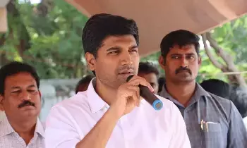 MP Lavu Sri Krishna Devarayalu: విద్యార్థులు ప్రజాస్వామ్యం, రాజ్యాంగం, ప్రజాసేవలపై అవగాహన పెంచుకోవాలి: నరసరావుపేట ఎంపీ లావు శ్రీకృష్ణదేవరాయులు