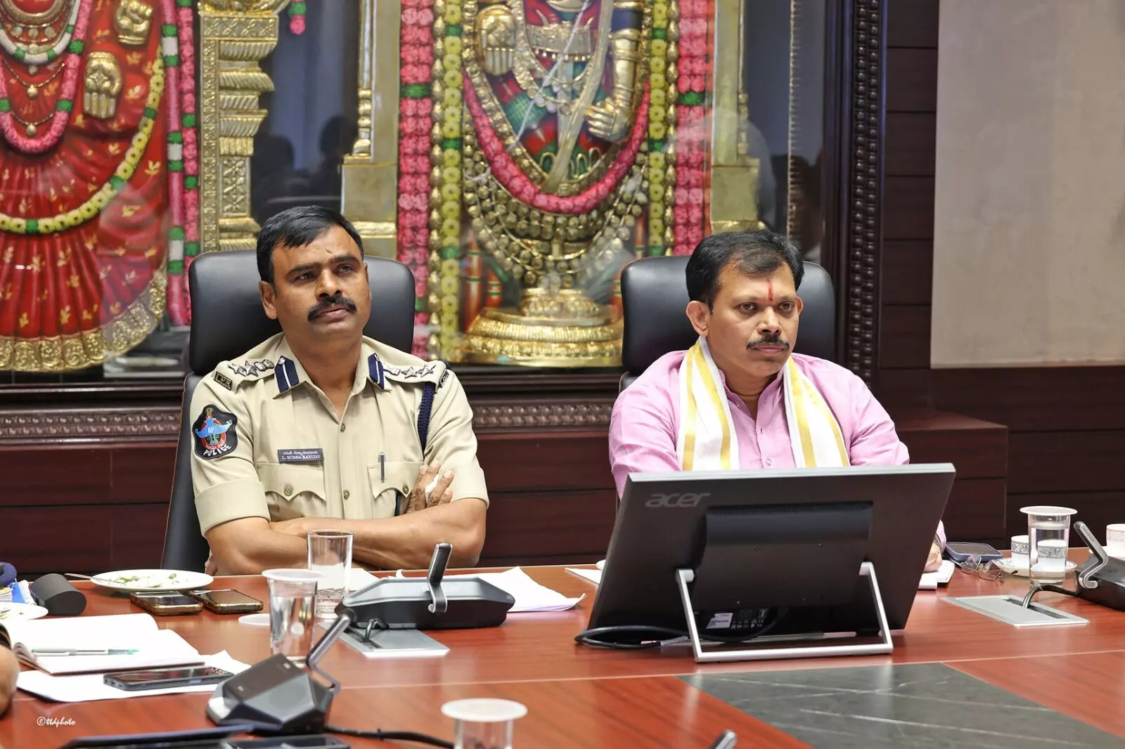 Srivari Brahmotsavams: శ్రీవారి బ్రహ్మోత్సవాలకు పటిష్ట భద్రతా ఏర్పాట్లు Srivari Brahmotsavams: శ్రీవారి బ్రహ్మోత్సవాలకు పటిష్ట భద్రతా ఏర్పాట్లు