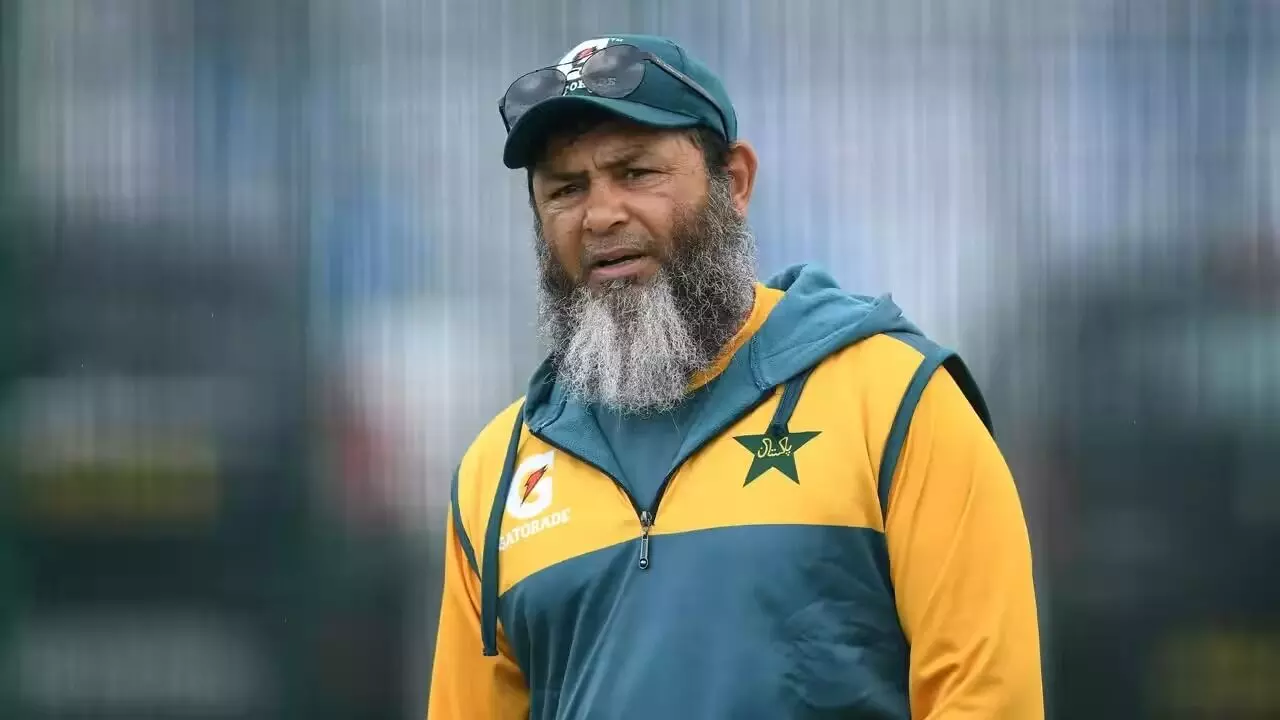 Pakistan Cricket: పాకిస్థాన్ క్రికెట్లో మరో వివాదం.. కోచ్ల తొలగింపుపై ముస్తాక్ అహ్మద్ తీవ్ర అసంతృప్తి Pakistan Cricket: పాకిస్థాన్ క్రికెట్లో మరో వివాదం.. కోచ్ల తొలగింపుపై ముస్తాక్ అహ్మద్ తీవ్ర అసంతృప్తి