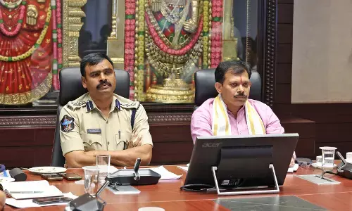 Srivari Brahmotsavams: శ్రీవారి బ్రహ్మోత్సవాలకు పటిష్ట భద్రతా ఏర్పాట్లు Srivari Brahmotsavams: శ్రీవారి బ్రహ్మోత్సవాలకు పటిష్ట భద్రతా ఏర్పాట్లు
