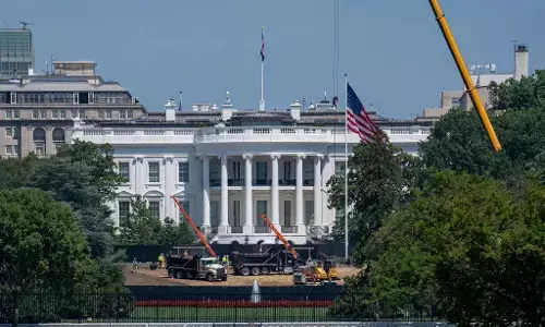 Trump: యుద్ధం కొనసాగుతుంటే.. వాషింగ్టన్ సుందరీకరణలో ట్రంప్ బిజీ Trump: యుద్ధం కొనసాగుతుంటే.. వాషింగ్టన్ సుందరీకరణలో ట్రంప్ బిజీ