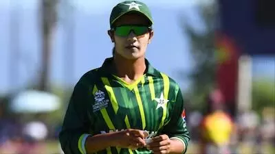 Nashra Sandhu: పాక్ క్రికెట్లో చరిత్ర సృష్టించిన నష్రా సంధు.. టీ20ల్లో తొలి ఆరు వికెట్ల ఘనత! Nashra Sandhu: పాక్ క్రికెట్లో చరిత్ర సృష్టించిన నష్రా సంధు.. టీ20ల్లో తొలి ఆరు వికెట్ల ఘనత!