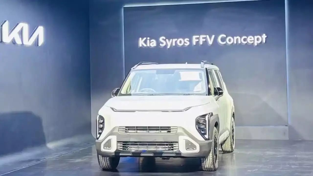 Kia Syros Flex Fuel: పెట్రోల్ బాధలు ఇక మర్చిపోవచ్చు.. కియా నుంచి ఫ్లెక్స్ ఫ్యూయెల్ కారు Kia Syros Flex Fuel: పెట్రోల్ బాధలు ఇక మర్చిపోవచ్చు.. కియా నుంచి ఫ్లెక్స్ ఫ్యూయెల్ కారు