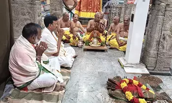 Sri Venugopalaswamy Temple: కార్వేటినగరం శ్రీ వేణుగోపాలస్వామివారి పవిత్రోత్సవాలకు వైభవంగా అంకురార్పణ