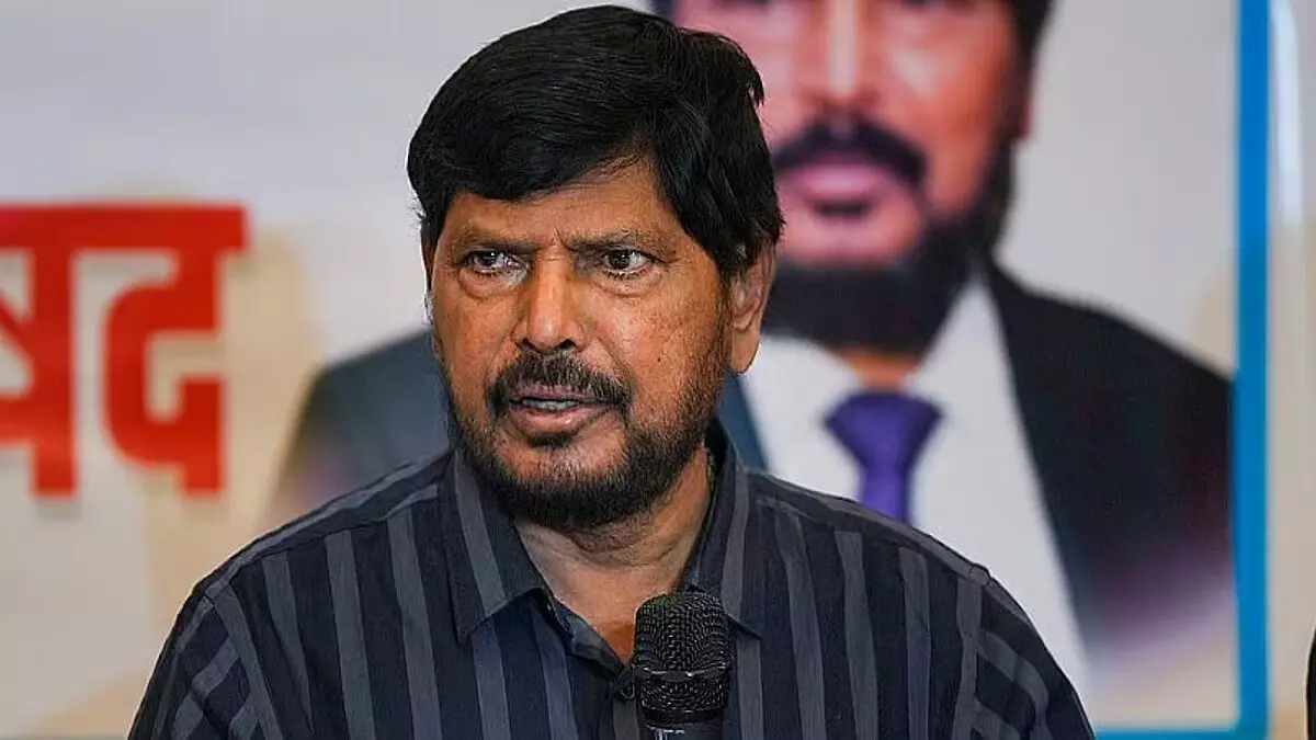 Union Minister Ramdas Athawale: కులవ్యవస్థ అంతమైతే రిజర్వేషన్ను వదులుకోవడానికి సిద్ధం: కేంద్ర మంత్రి రామదాస్ అథవాలే Union Minister Ramdas Athawale: కులవ్యవస్థ అంతమైతే రిజర్వేషన్ను వదులుకోవడానికి సిద్ధం: కేంద్ర మంత్రి రామదాస్ అథవాలే