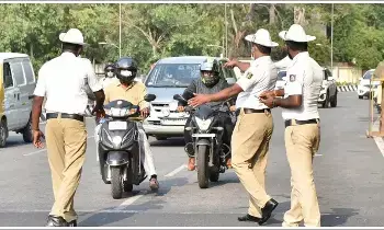Traffic Challan: సెప్టెంబర్ 12న జాతీయ లోక్ అదాలత్..పెండింగ్ ట్రాఫిక్ చలాన్లపై భారీ తగ్గింపు